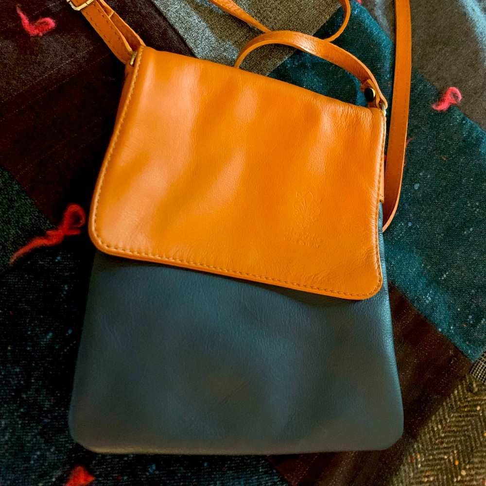 Made in Italy navy & Tan all leather crossbody bag